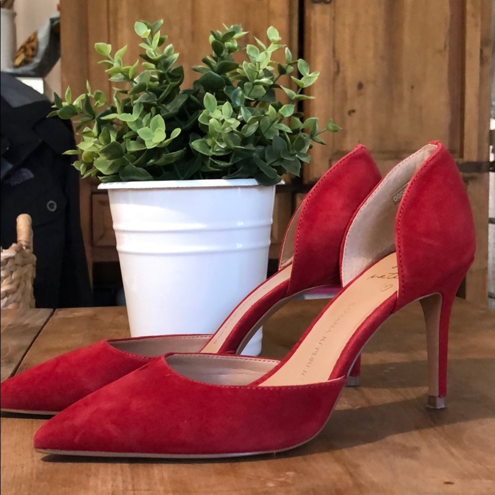 Banana Republic Suede D’orsay Pump